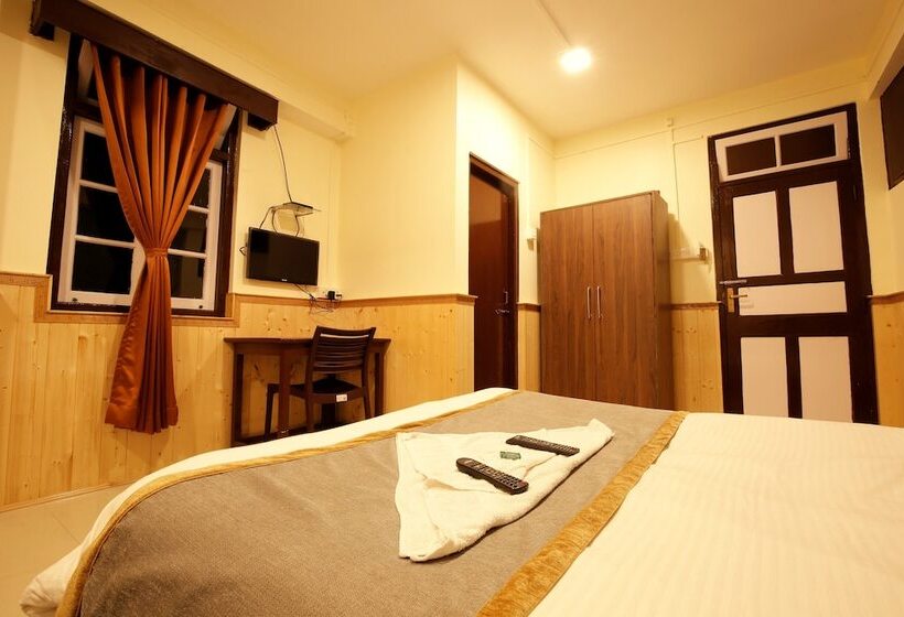 Hotel The Griffon's Nest