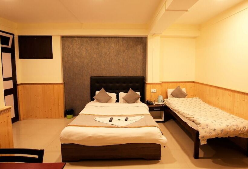 Hotel The Griffon's Nest