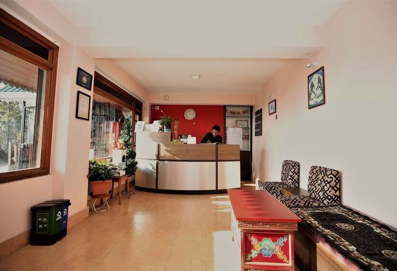 Hotel The Griffon's Nest