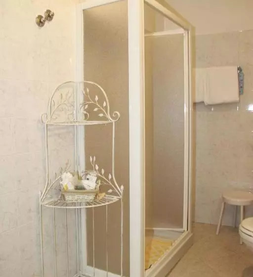 B&b L'agnolo Di Caroti Cinzia