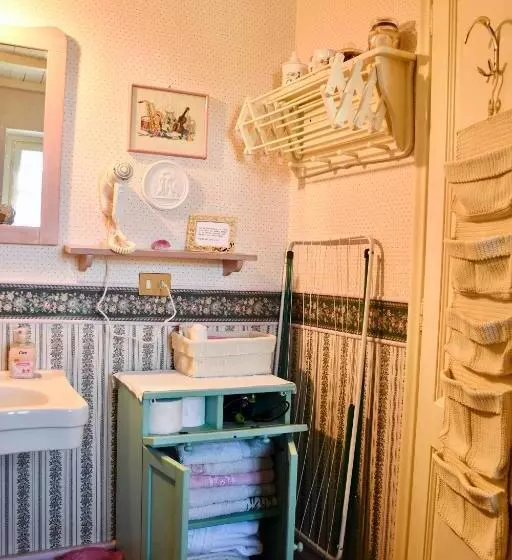 Aamiaismajoitus (B&B) Alle Rive Bed'n'books Apt