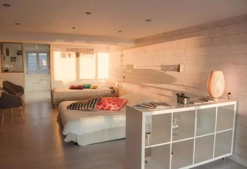 ベッドアンドブレックファースト Les Chambres D'hôtes De La Mer