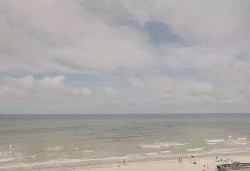 ベッドアンドブレックファースト Les Chambres D'hôtes De La Mer