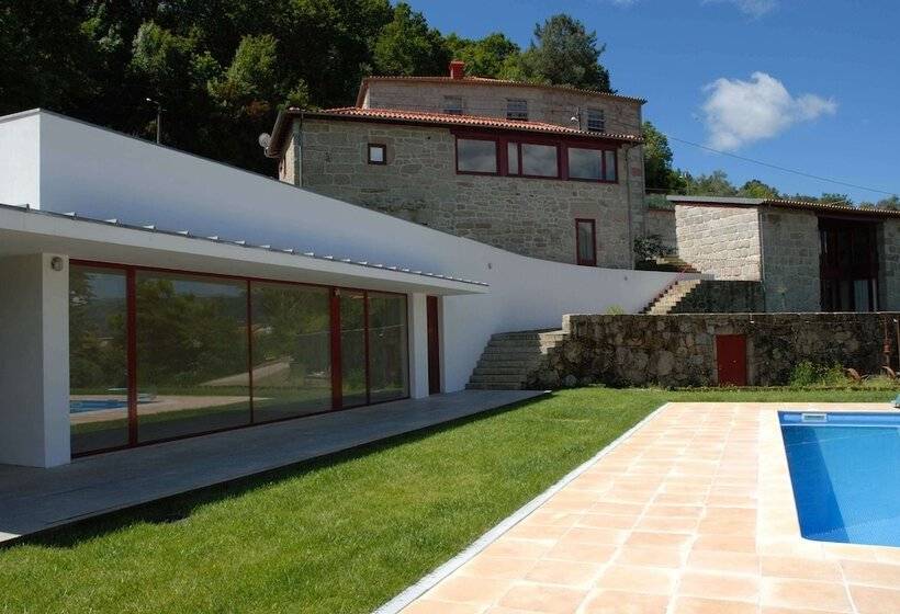 ホテル Aldeia Turística De Louredo