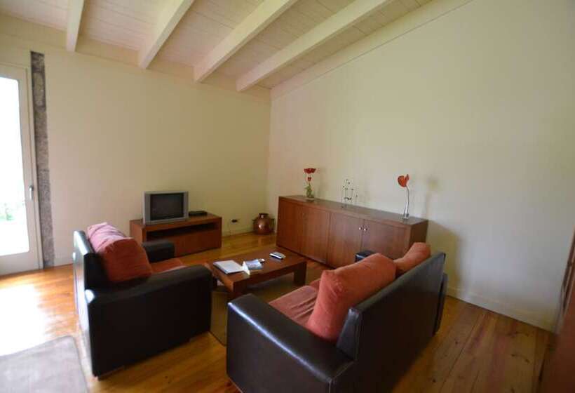 ホテル Aldeia Turística De Louredo