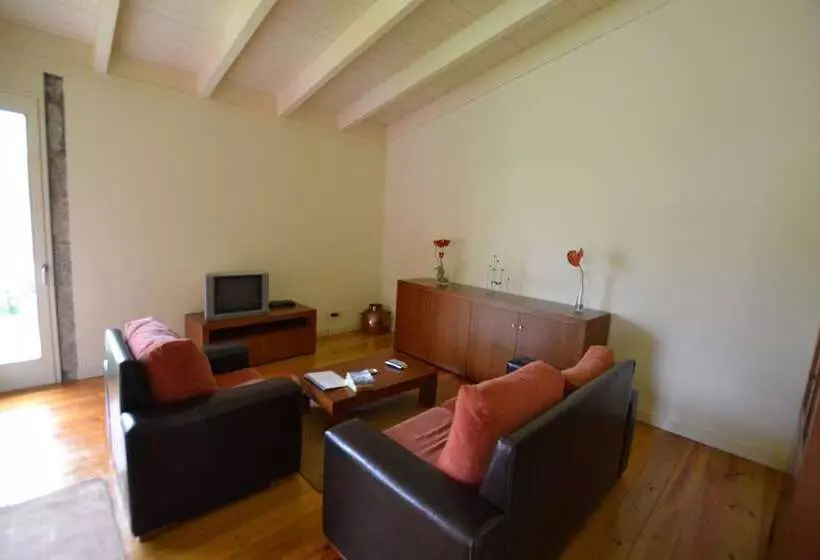 ホテル Aldeia Turística De Louredo