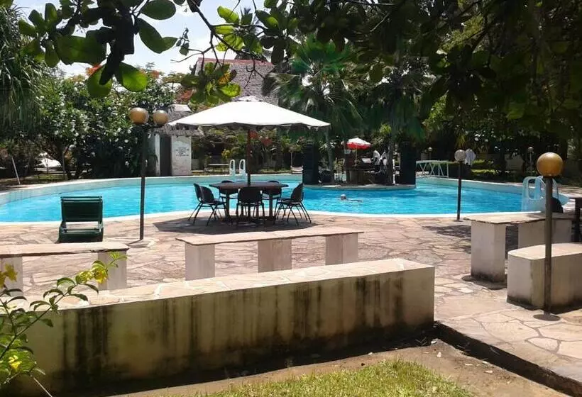 هتل Makuti Villas Resort