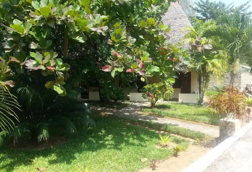 هتل Makuti Villas Resort