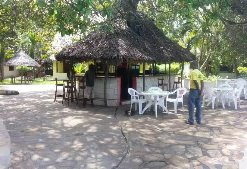 هتل Makuti Villas Resort