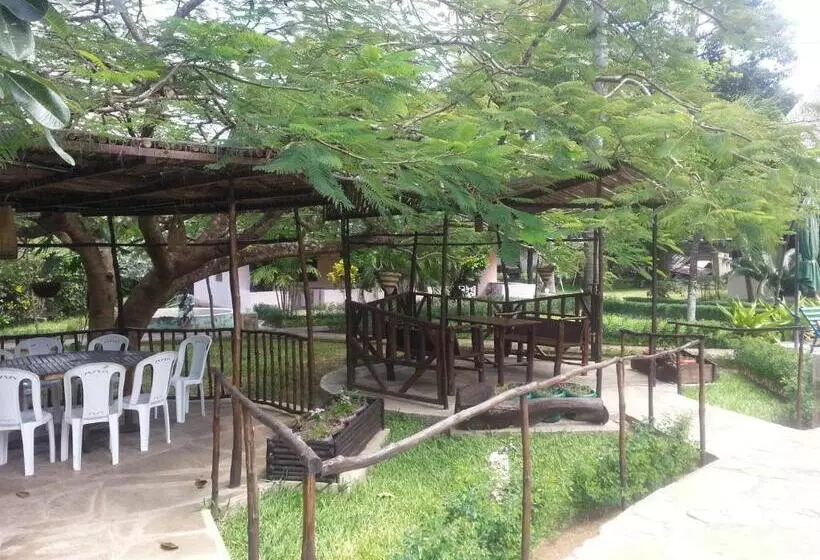 هتل Makuti Villas Resort
