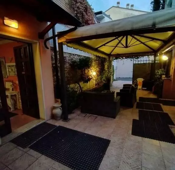 Hotelli Milano San Giovanni Lupatoto