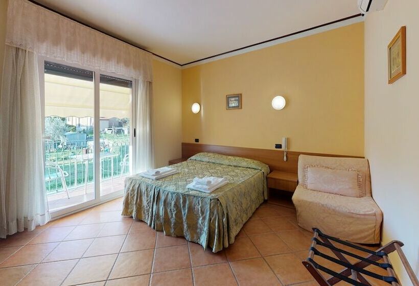 בית מלון כפרי Residence Mirafiori