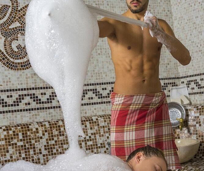 Royal Park Hotel & Apartments