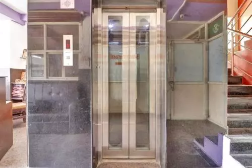 ホテル O Karakambadi Near Alipiri Formerly Bvn Grand