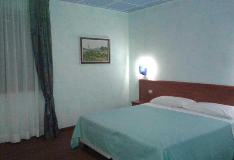 בית מלון כפרי Villa D'evoli