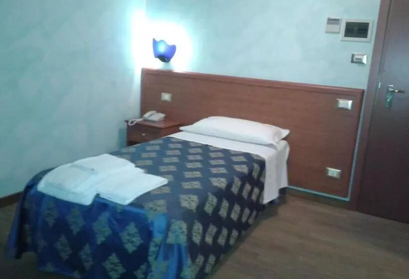 ホテル Villa D'evoli