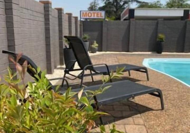 汽车旅馆  Muswellbrook Motor Inn