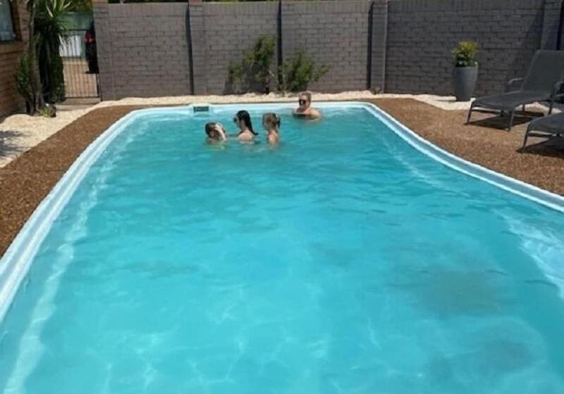 汽车旅馆  Muswellbrook Motor Inn