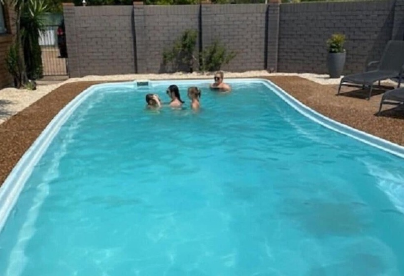 汽车旅馆  Muswellbrook Motor Inn