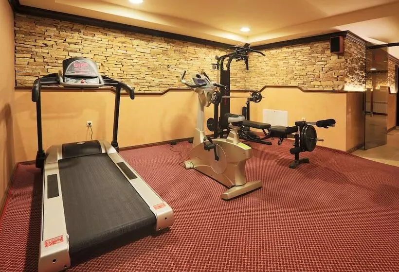 Royal Park Hotel & Apartments