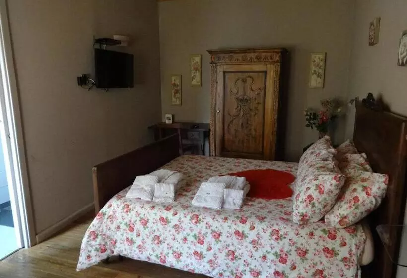 ベッドアンドブレックファースト C  Era Una Volta