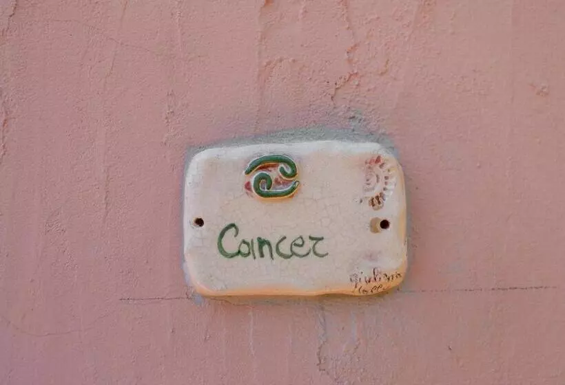 Aamiaismajoitus (B&B) Guest House Villa Verde   Short Term Room Rentals