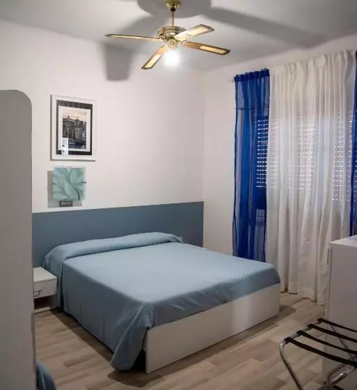 هتل Albergo La Marinella