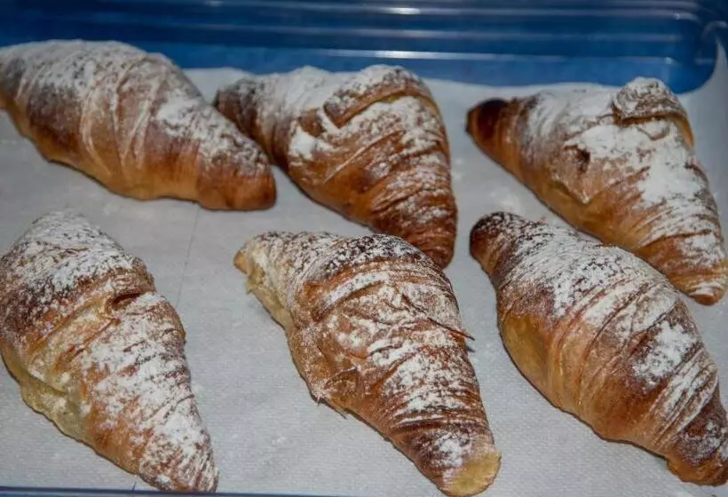 هتل Albergo La Marinella