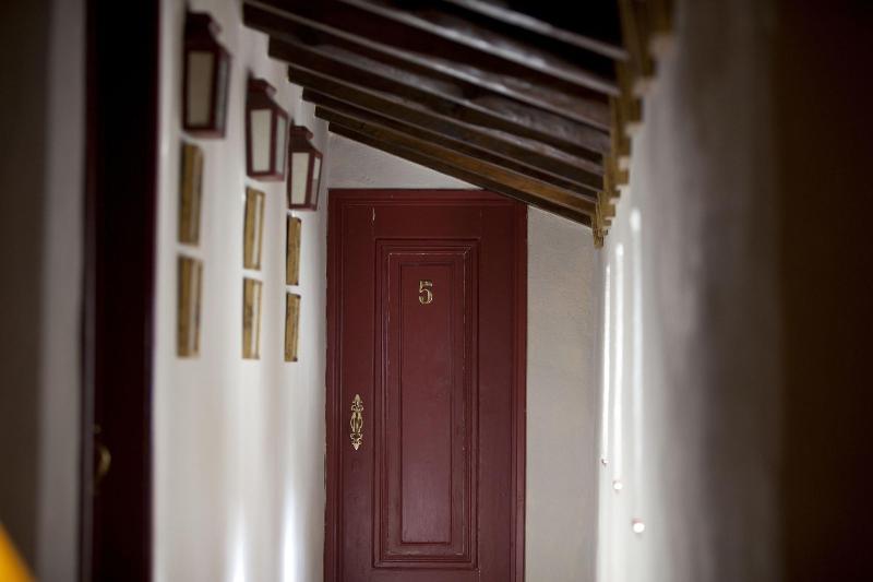 酒店 Convento De São Saturnino