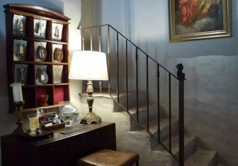 هتل Convento De São Saturnino