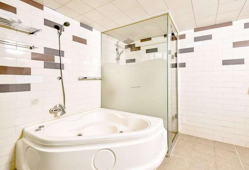 Mitasuya Ryokan Hotel Gumi By Aank