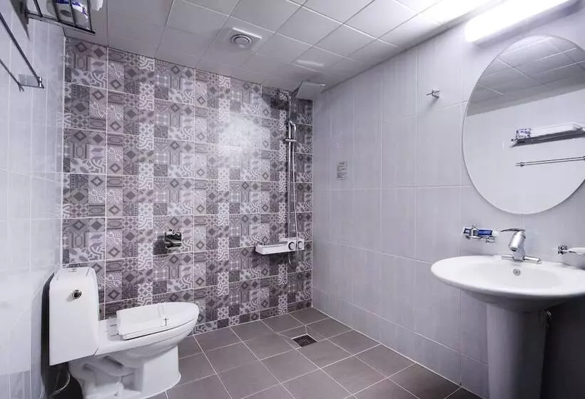 Mitasuya Ryokan Hotel Gumi By Aank