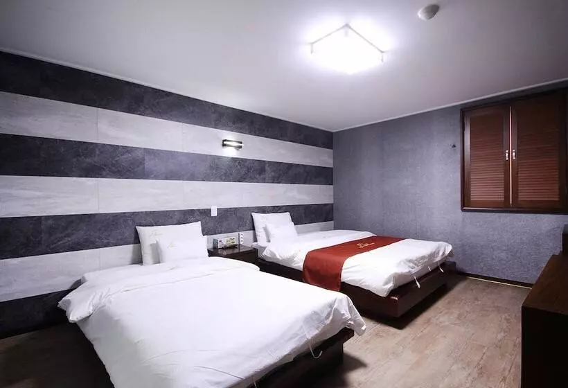 Mitasuya Ryokan Hotel Gumi By Aank