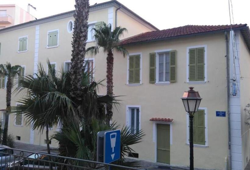 هتل L Ilot Fleuri