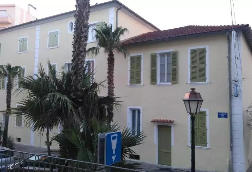 ホテル L Ilot Fleuri