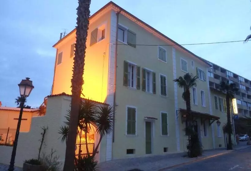 ホテル L Ilot Fleuri