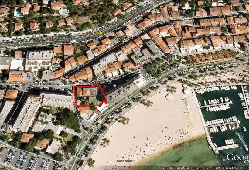 ホテル L Ilot Fleuri