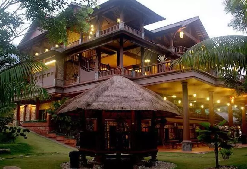 Hotelli The Waterway Villa