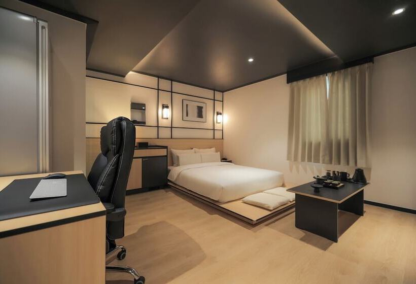 Mitasuya Ryokan Hotel Gumi By Aank