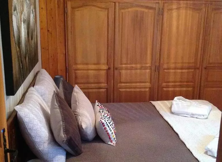 ペンション Chambres Les Plantous De Severo