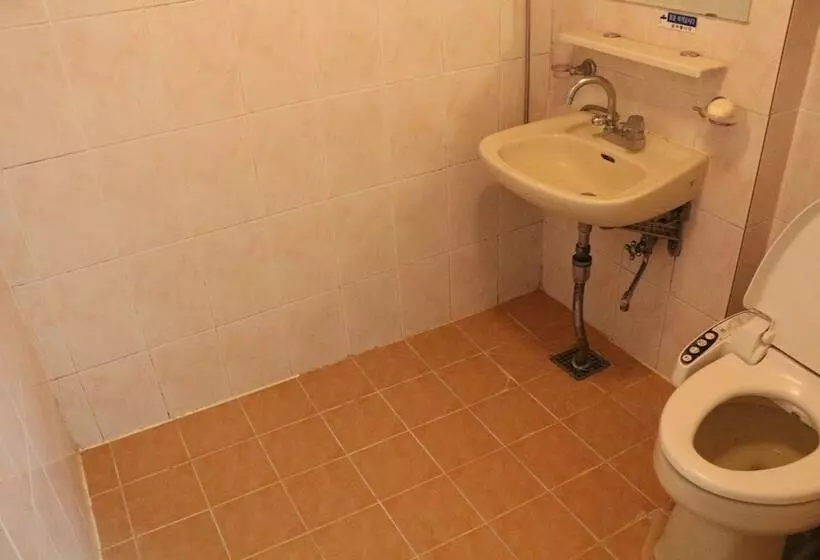 ペンション Chiam Gotaek