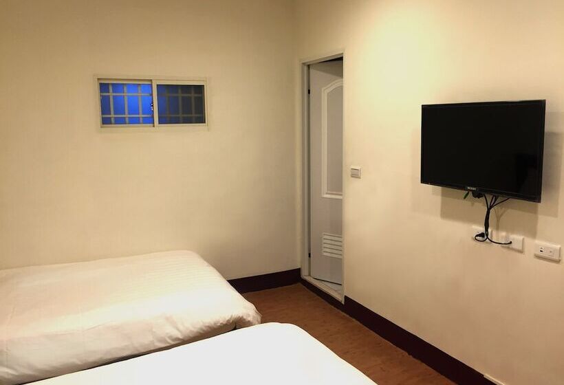 پانسیون Delicateperfume