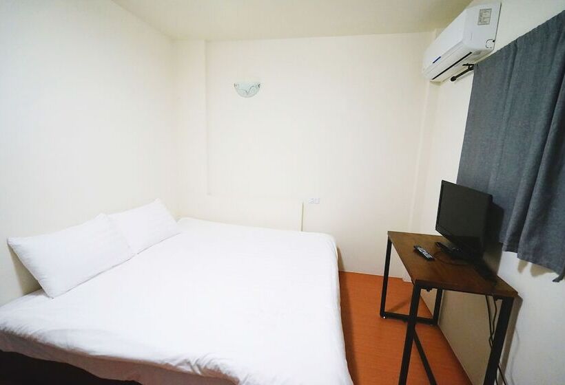 پانسیون Delicateperfume