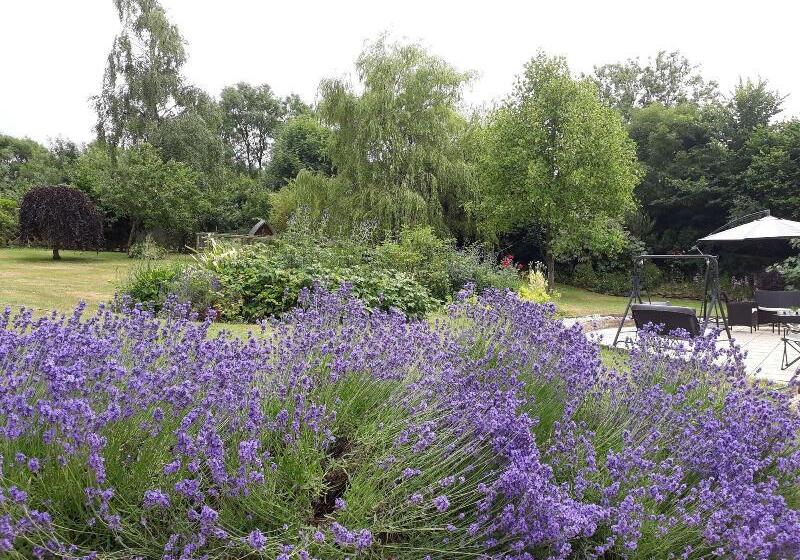 Stoneleigh Barn Bed And Breakfast