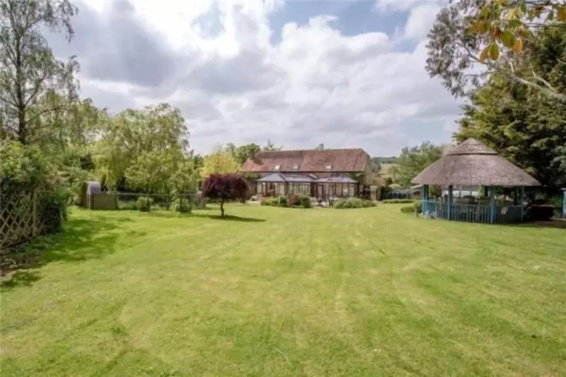 Stoneleigh Barn Bed And Breakfast