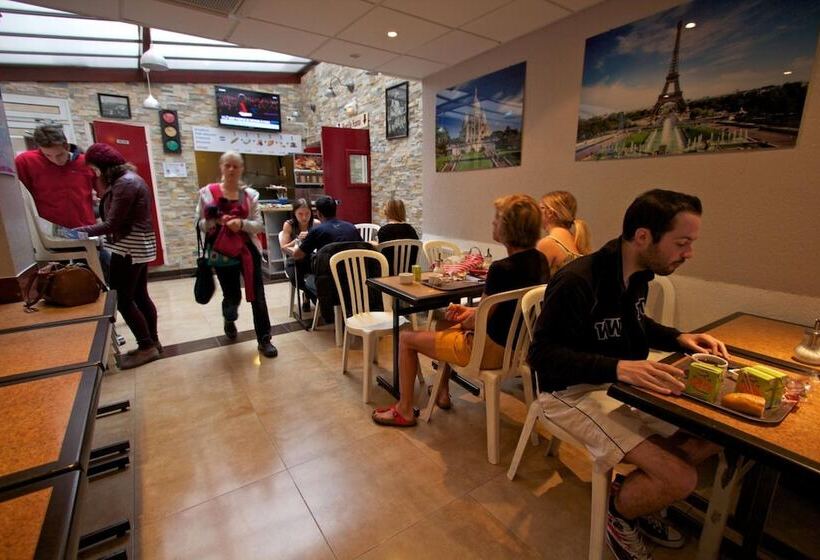 ユースホステル Auberge Internationale Des Jeunes