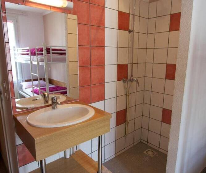 ユースホステル Auberge Internationale Des Jeunes