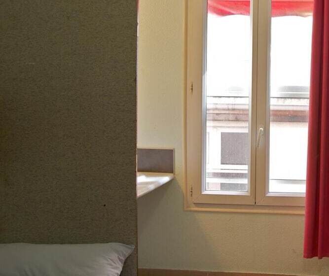 ユースホステル Auberge Internationale Des Jeunes