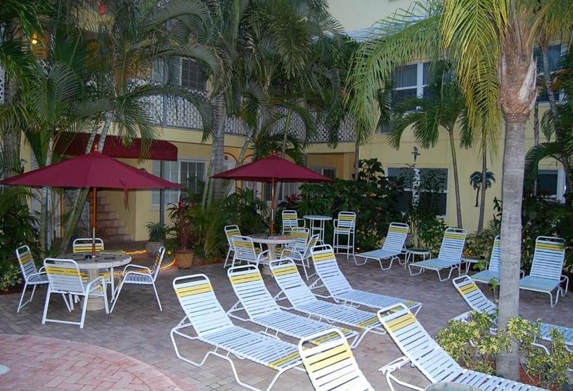 Alcazar Resort- Gay Mens Resort