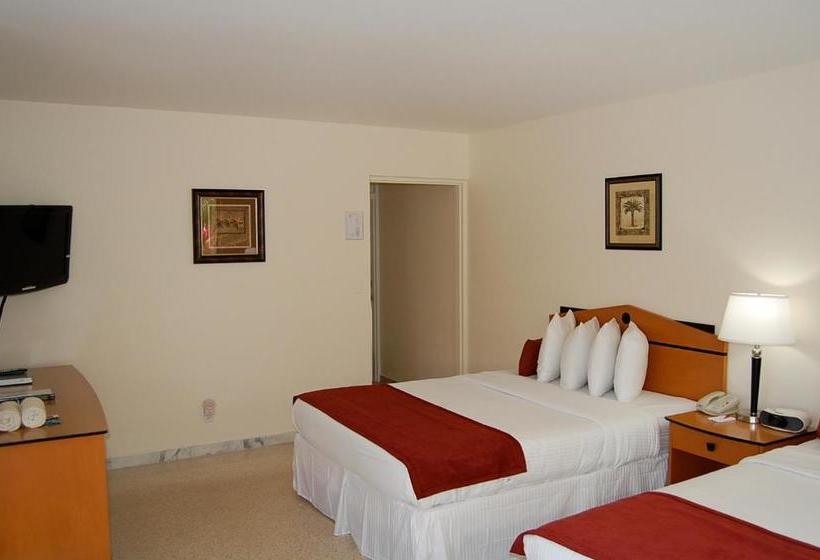 Alcazar Resort- Gay Mens Resort